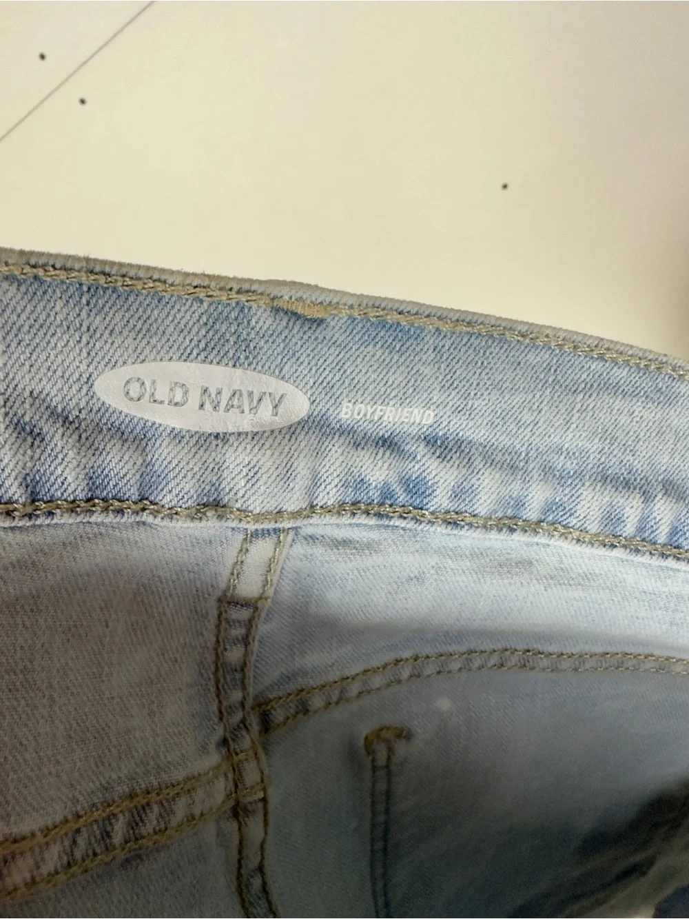 NWT Old Navy Boyfriend Jean Shorts Women’s Size 12 | Light Wash | 3” Inseam